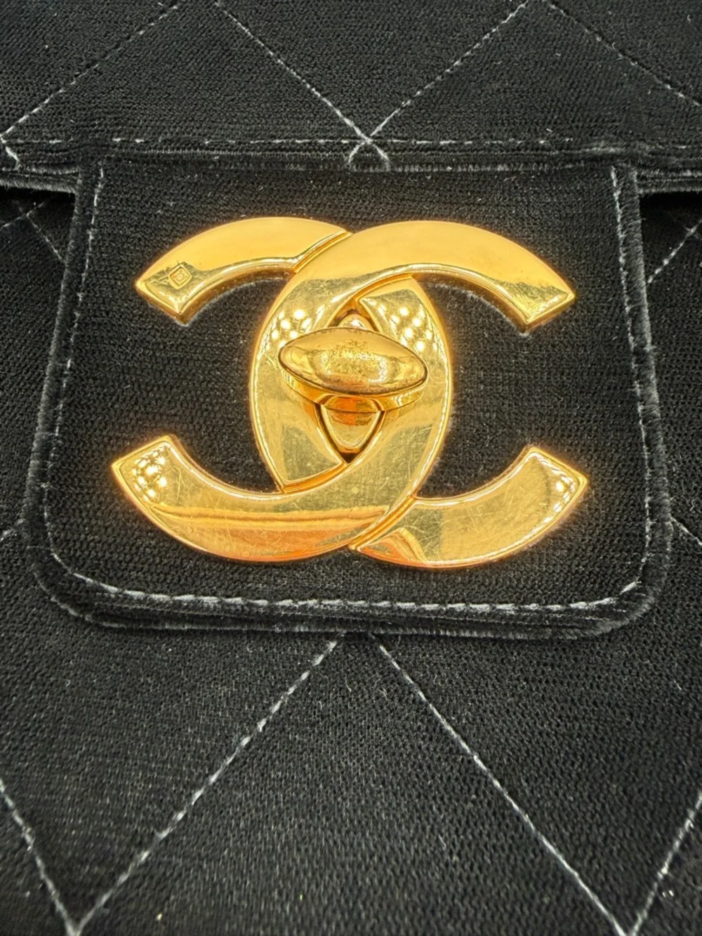 Chanel Authentic Vintage Deep Black Velvet Briefcase Gold Hardware, 1994-1996 - Picture 2 of 15